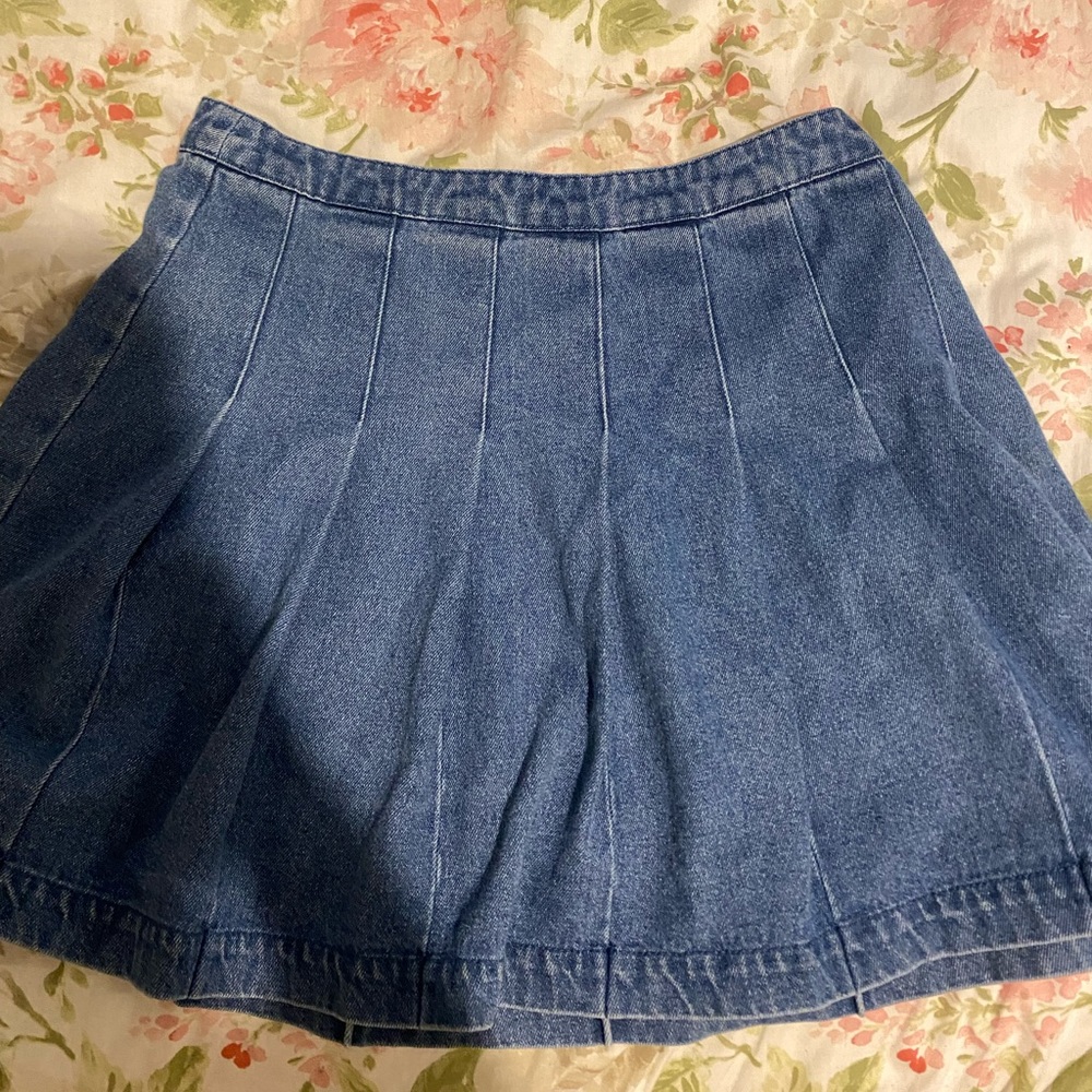 Pleated skirt